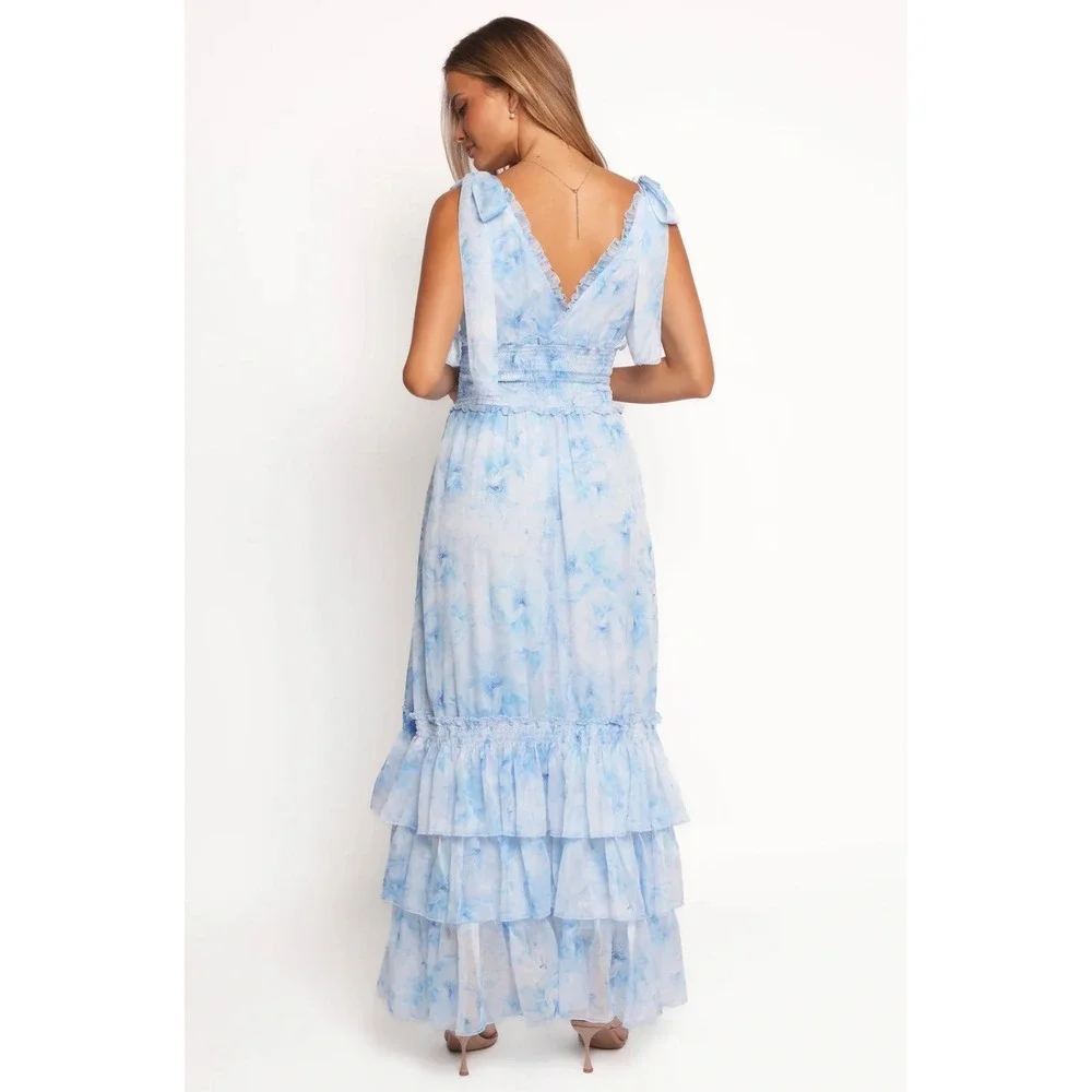 B26 Petal & Pup Fionna Floral Maxi Dress L Blue Flowy Summer Wedding Guest - Picture 3 of 12
